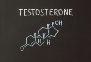 טיפול בטסטוסטרון אינו משפיע משמעותית על הבריאות הפסיכו-סוציאלית של גברים עם היפוגונאדיזם (J Clin Endocrinol Metab)