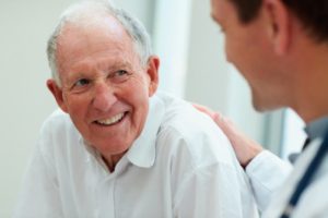 סיפור מקרה - קוצר נשימה מתקדם במאמץ בגבר בן 82 (JAMA)