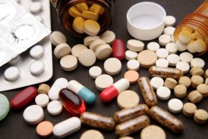 חשיפה לתרופות שאינן אנטי-מיקרוביאליות עשויה להעלות את הסיכון להדבקה באורגניזמים עמידים לאנטיביוטיקה (Antibiotics (Basel))