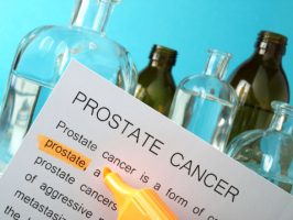 משמעות מחקר ה-EMBARK בניהול סרטן ערמונית עם הישנות ביוכימית בסיכון גבוה (Prostate Cancer Prostatic Dis)